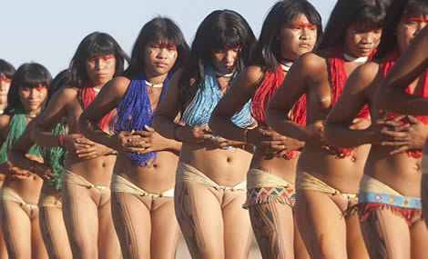 Índias Dançando - Xingu